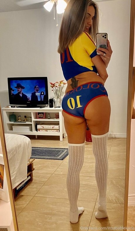 Nacktes geleaktes OnlyFans-Foto von Insatiablekarla