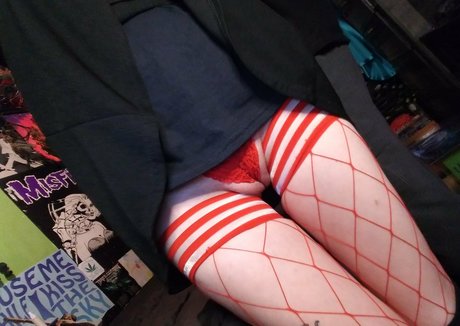 Nacktes geleaktes OnlyFans-Foto von Modernmorticia