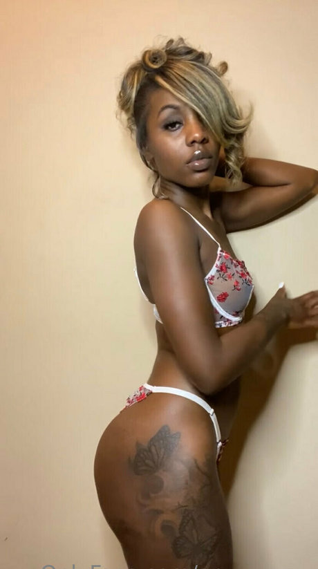 Nacktes geleaktes OnlyFans-Foto von Onyxxxxxx