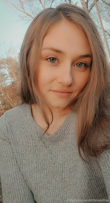 Nacktes geleaktes OnlyFans-Foto von Liittleladyfree