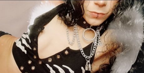 Nacktes geleaktes OnlyFans-Foto von Sassy Sakura Shan