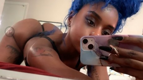 Nacktes geleaktes OnlyFans-Foto von Sapphire