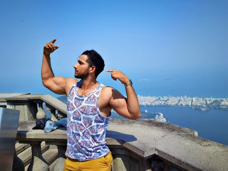 Nacktes geleaktes OnlyFans-Foto von Santiago