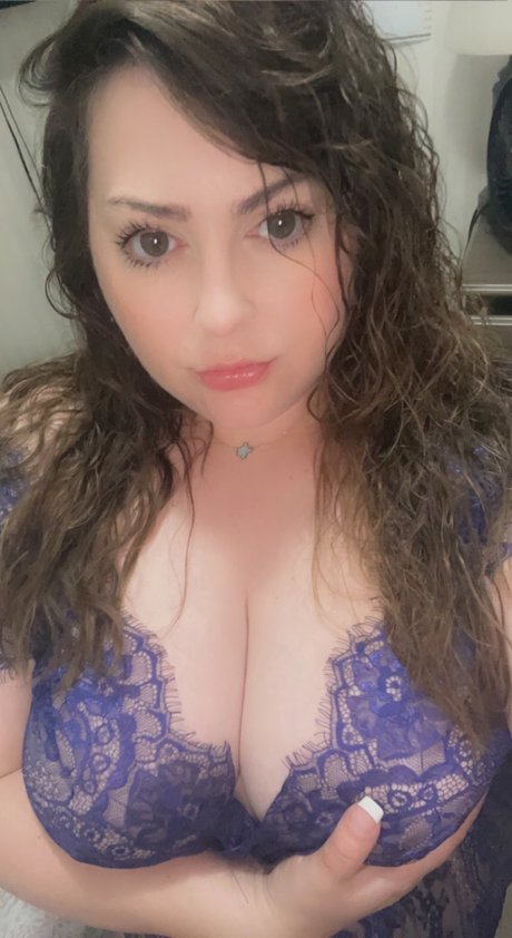 Nacktes geleaktes OnlyFans-Foto von Savankka