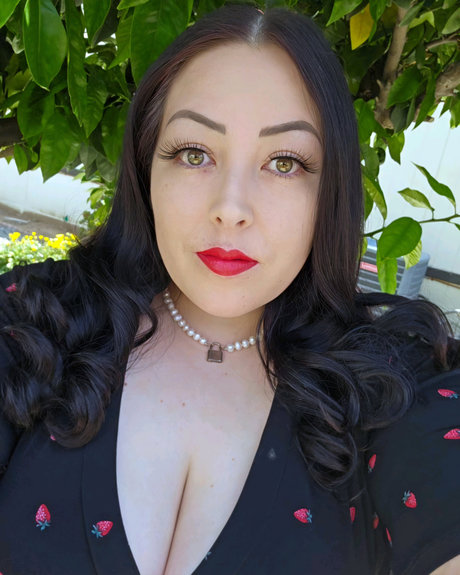 Nacktes geleaktes OnlyFans-Foto von Alice Paige