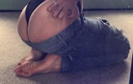 Nacktes geleaktes OnlyFans-Foto von Nicol