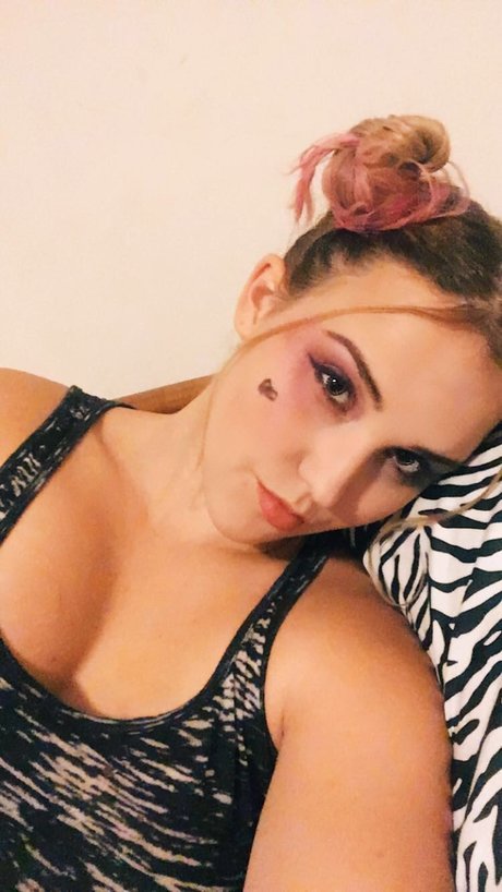 Nacktes geleaktes OnlyFans-Foto von Freakykitten