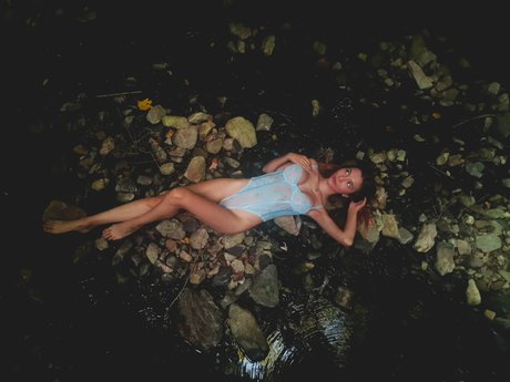 Nacktes geleaktes OnlyFans-Foto von Karinkennet