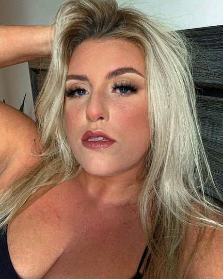 Nacktes geleaktes OnlyFans-Foto von Lb 
