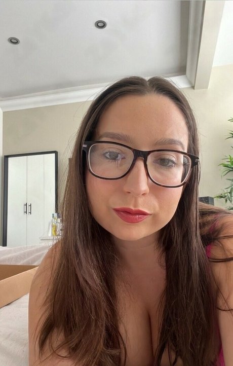 Nacktes geleaktes OnlyFans-Foto von Kirsty Wells
