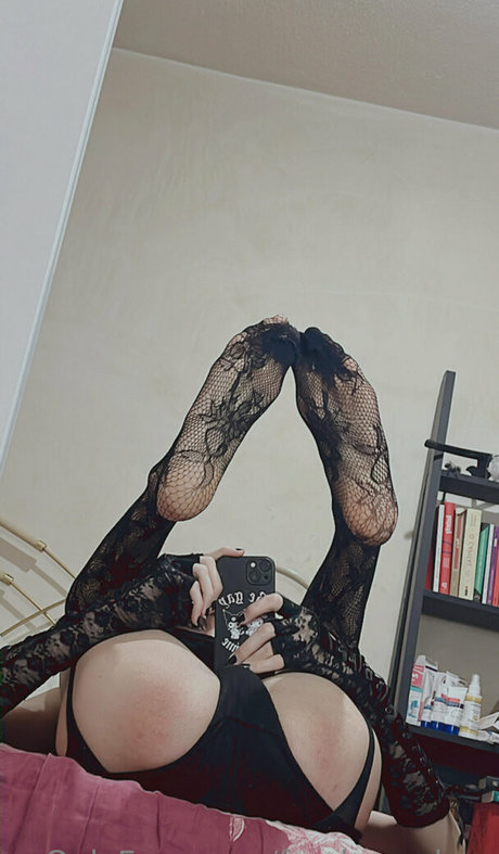 Nacktes geleaktes OnlyFans-Foto von Femboyalma