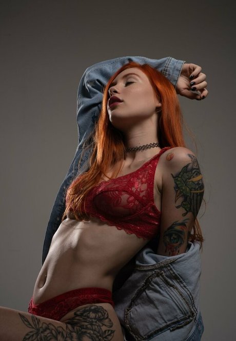 Nacktes geleaktes OnlyFans-Foto von April Harel