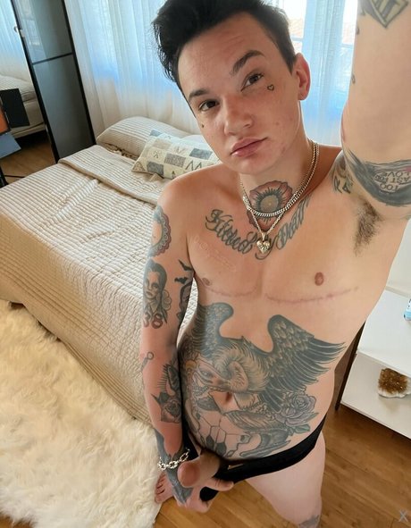 Nacktes geleaktes OnlyFans-Foto von Nikkihearts