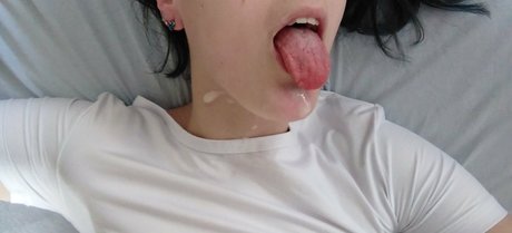 Nacktes geleaktes OnlyFans-Foto von Bigbrattybabe