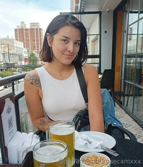 Nacktes geleaktes OnlyFans-Foto von Rosecamxxx
