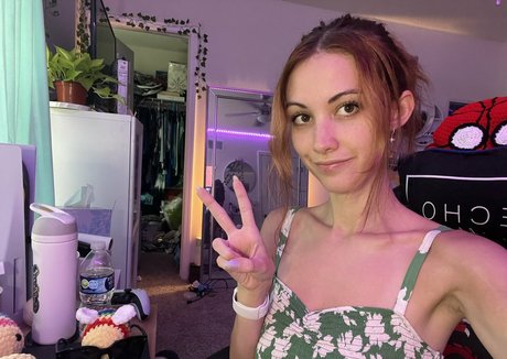 Nacktes geleaktes OnlyFans-Foto von Echochlo