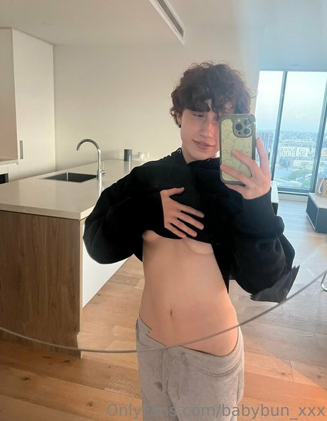 Nacktes geleaktes OnlyFans-Foto von Babybunxxx