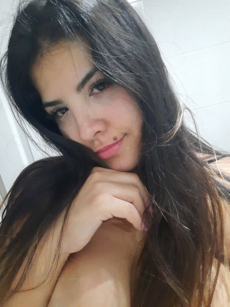 Nacktes geleaktes OnlyFans-Foto von Your Latina Papi 