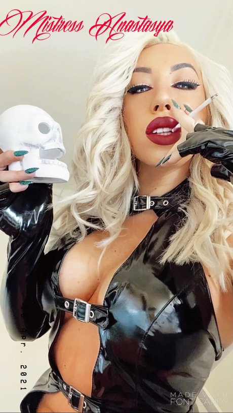 Mistress Anastasya Smoke