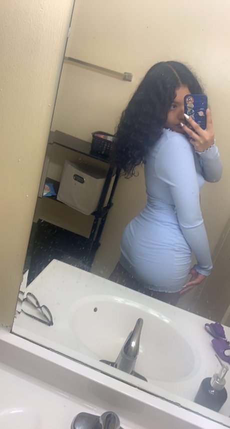 Nacktes geleaktes OnlyFans-Foto von Crystal Jade