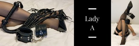 Nacktes geleaktes OnlyFans-Foto von Lady A