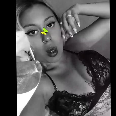 Nacktes geleaktes OnlyFans-Foto von Larweed