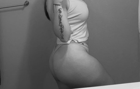 Nacktes geleaktes OnlyFans-Foto von Kenna 