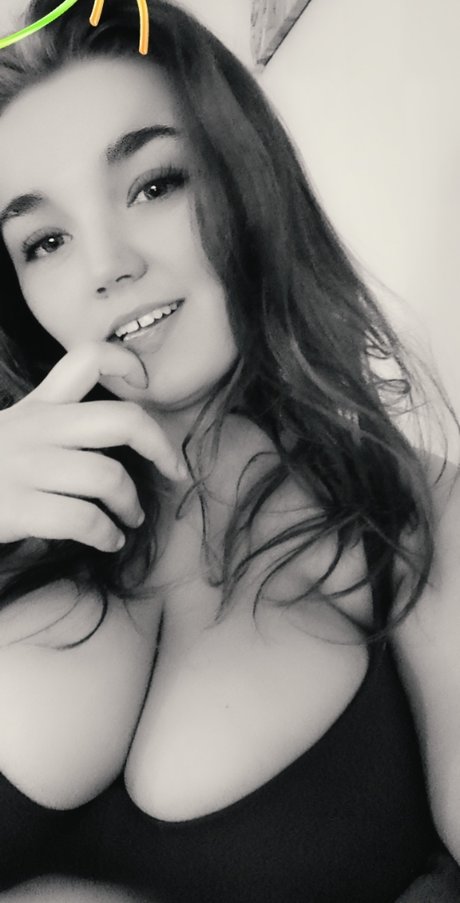 Nacktes geleaktes OnlyFans-Foto von Laurye Guilby