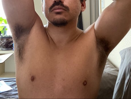 Nacktes geleaktes OnlyFans-Foto von Pit