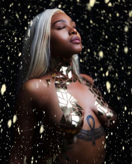 Nacktes geleaktes OnlyFans-Foto von Saged Pussy