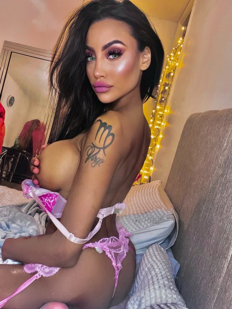 Nacktes geleaktes OnlyFans-Foto von Kalizziefree