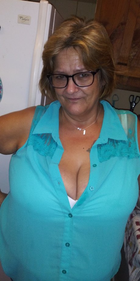 Nacktes geleaktes OnlyFans-Foto von Susan