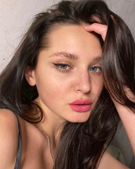 Nacktes geleaktes OnlyFans-Foto von Cherrysexyyy