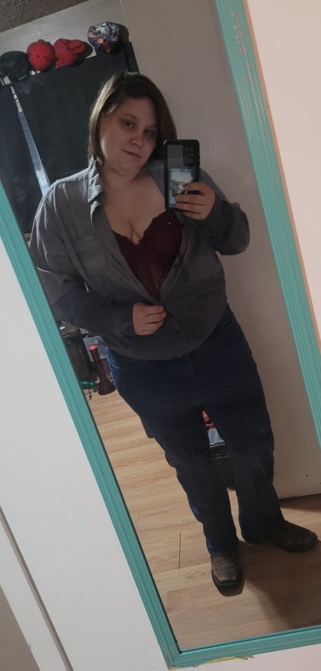 Nacktes geleaktes OnlyFans-Foto von Peachy