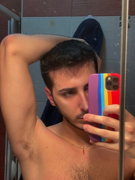 Nacktes geleaktes OnlyFans-Foto von Giuralhot