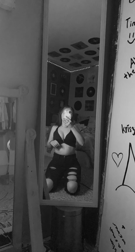Nacktes geleaktes OnlyFans-Foto von Soph