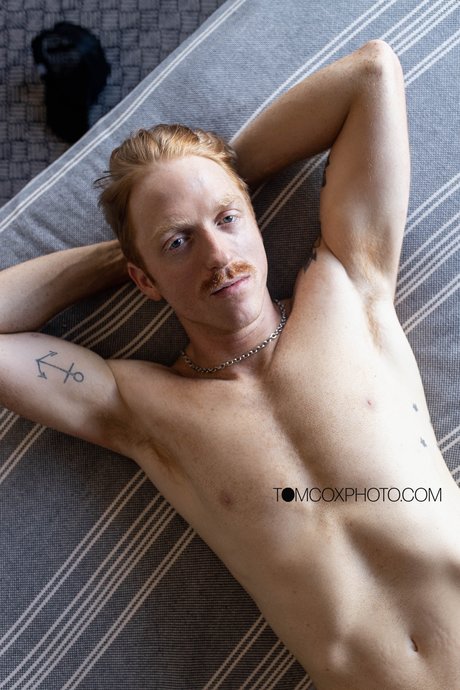 Nacktes geleaktes OnlyFans-Foto von Tom Cox Photography