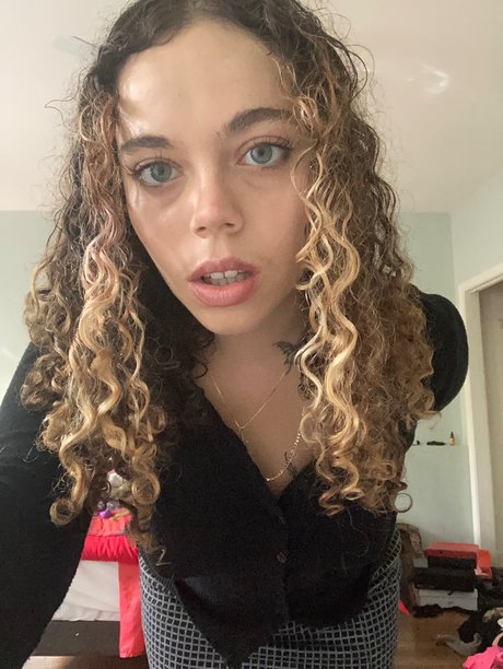 Nacktes geleaktes OnlyFans-Foto von Shortandsweet666