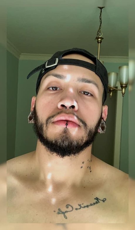 Nacktes geleaktes OnlyFans-Foto von Eatme