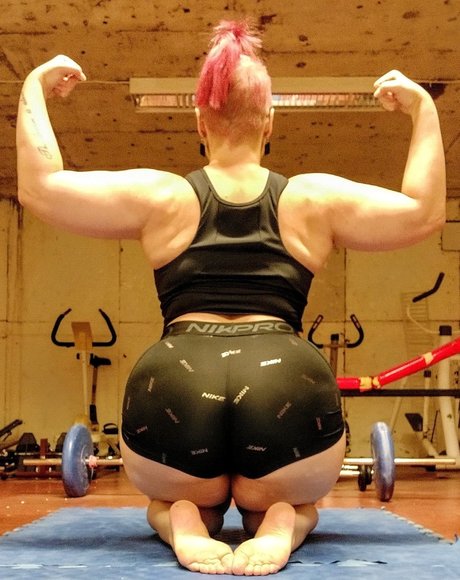 Nightfall  Nude Powerlifter Free 