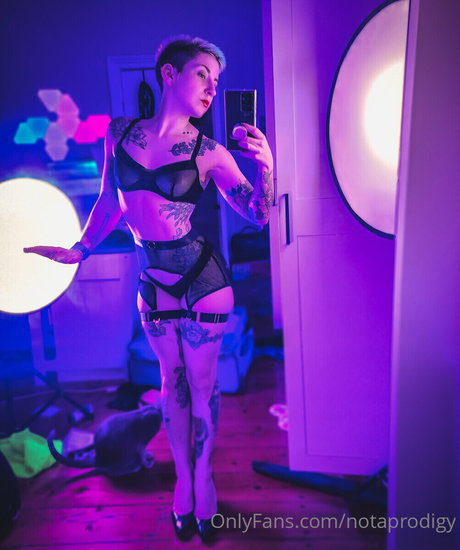 Nacktes geleaktes OnlyFans-Foto von Notaprodigy