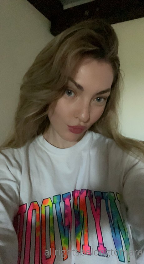 Nacktes geleaktes OnlyFans-Foto von Angel Maralyn