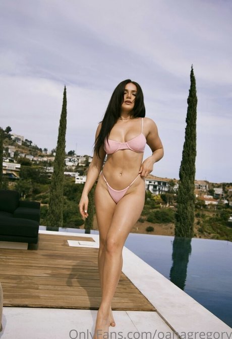 Nacktes geleaktes OnlyFans-Foto von Oana Gregory
