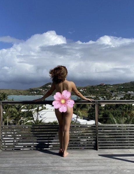 Nacktes geleaktes OnlyFans-Foto von Oana Gregory