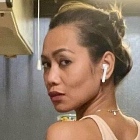 Nacktes geleaktes OnlyFans-Foto von Hotasiangranny