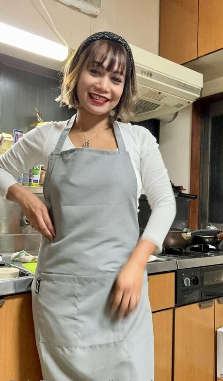 Nacktes geleaktes OnlyFans-Foto von Hotasiangranny
