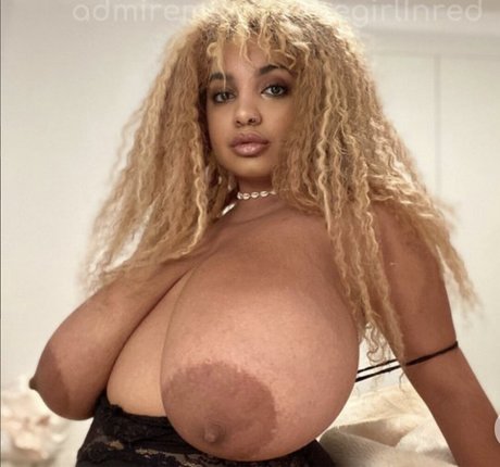 Nacktes geleaktes OnlyFans-Foto von Laya