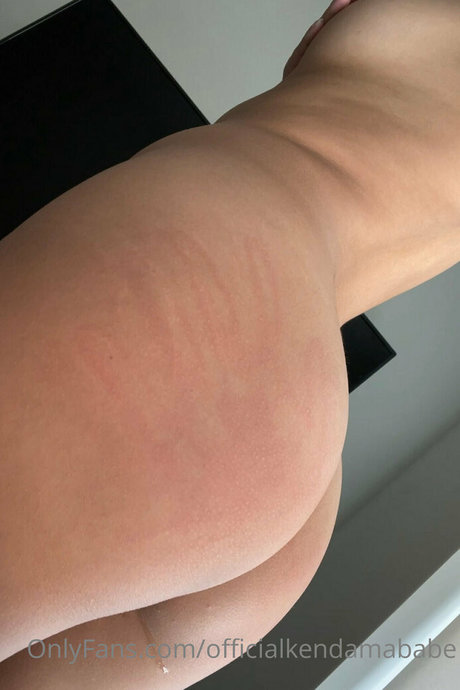 Nacktes geleaktes OnlyFans-Foto von Kendama Babe