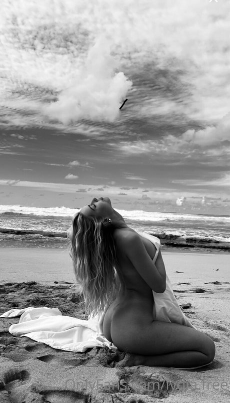 Nacktes geleaktes OnlyFans-Foto von Lydiafree