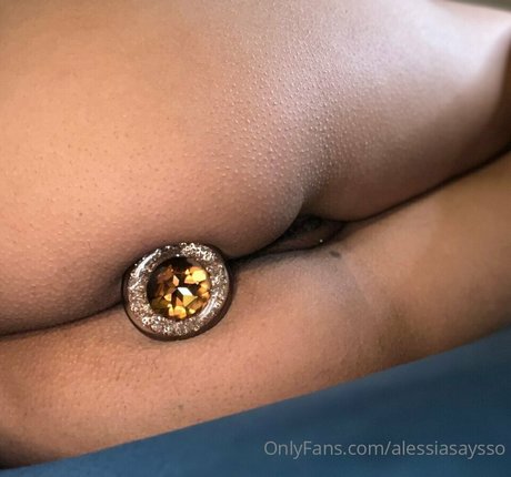 Nacktes geleaktes OnlyFans-Foto von Alessia Says